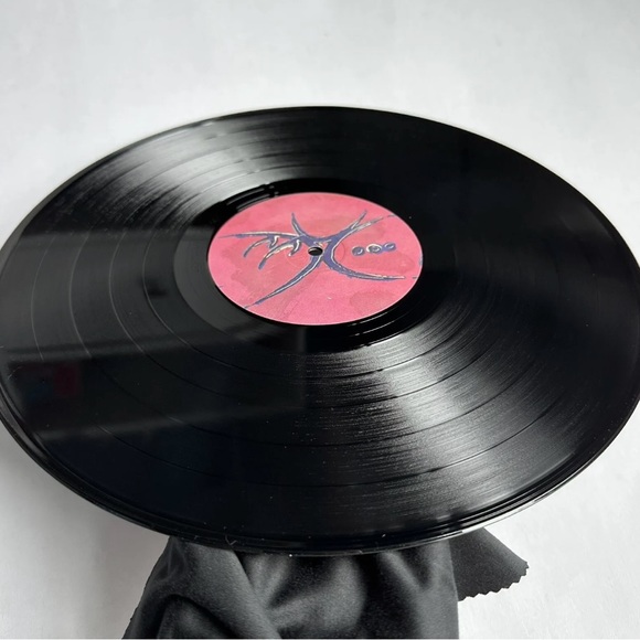 1985 ROBERT PLANT - Shaken
'N' Stirred - 12" Vinyl Record LP - Picture 8 of 15